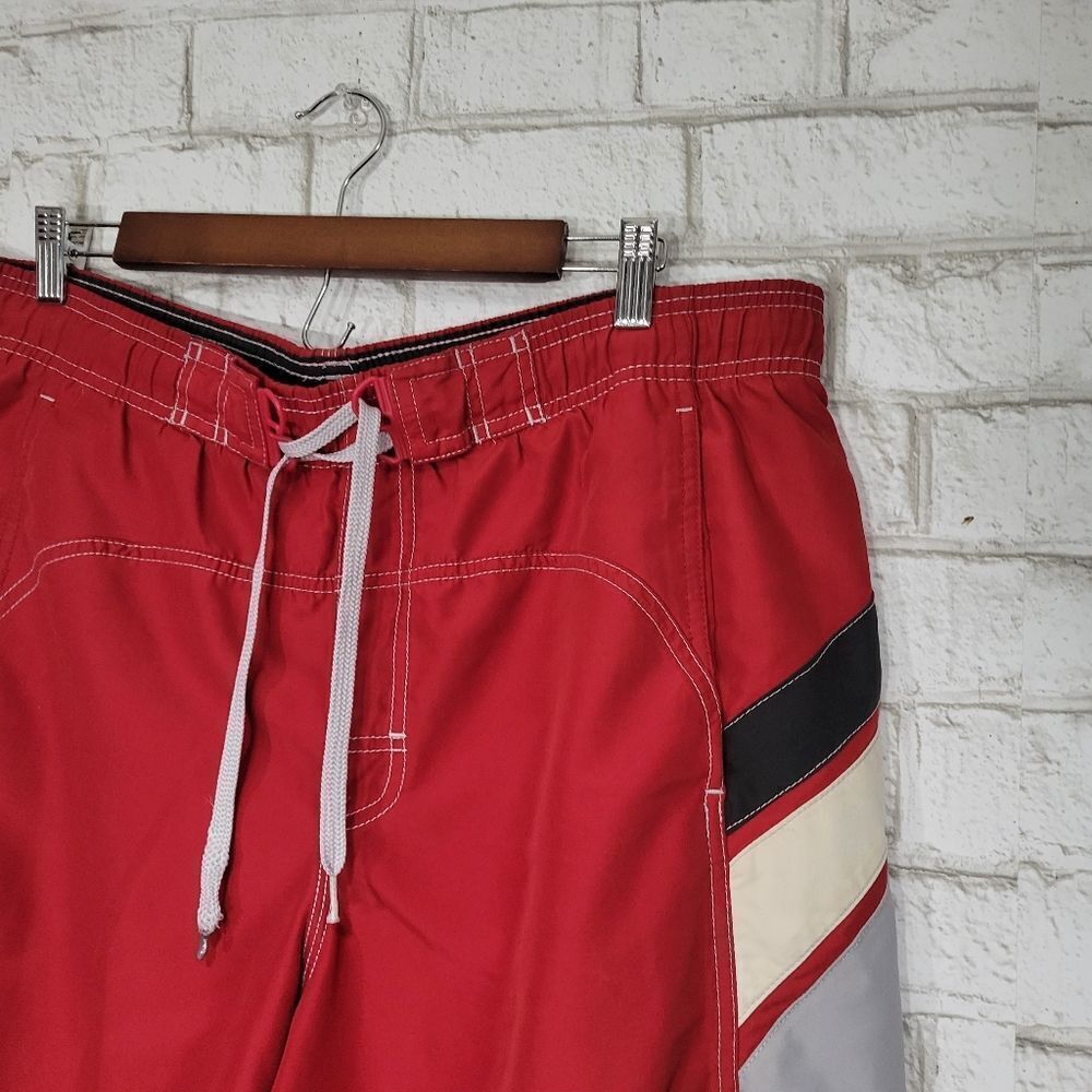 Speedo red swim trunks - Picture 3 of 12